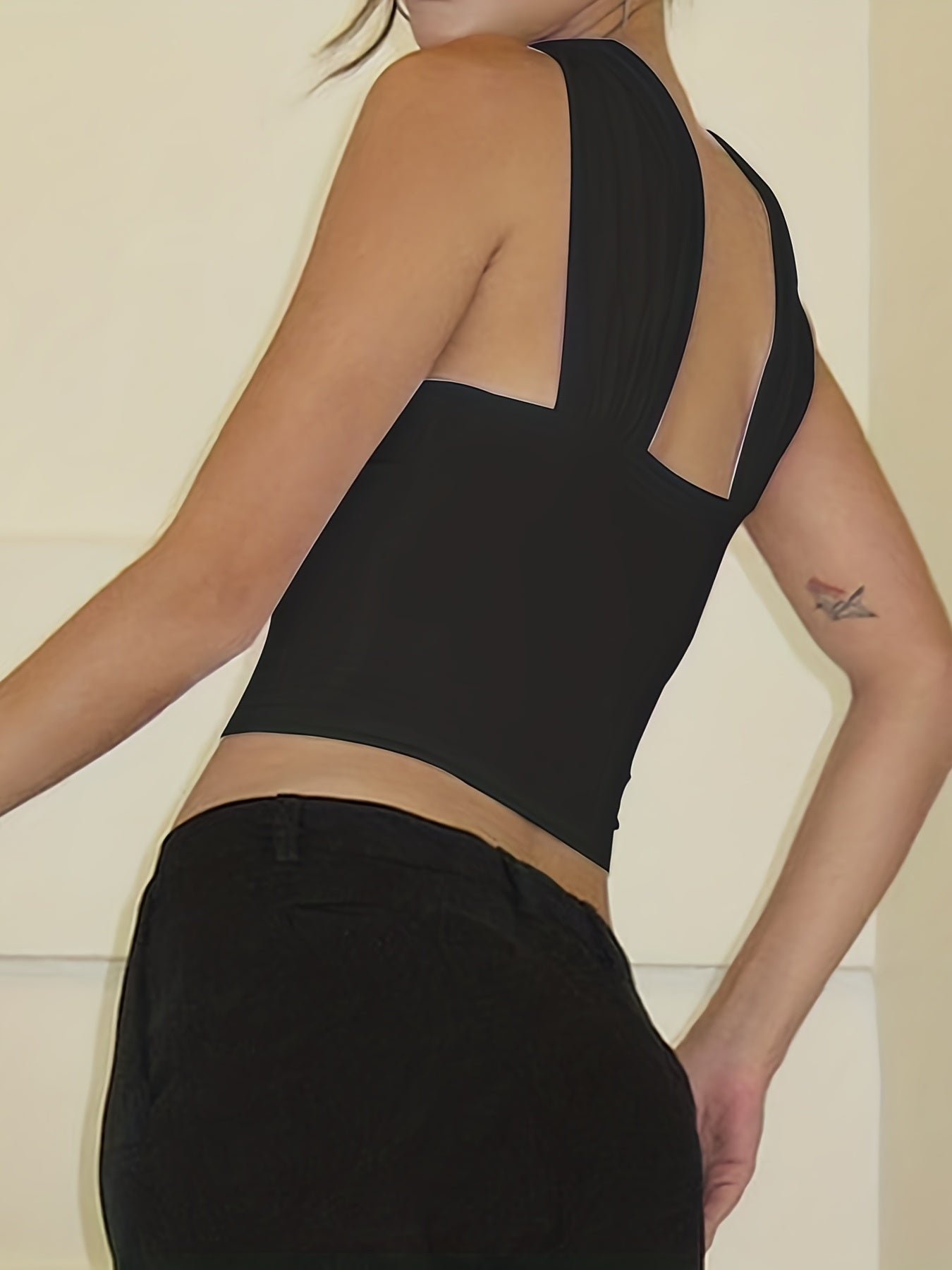 Sexy Ruched Halter Crop Top - Sleek Sleeveless Design, Body-Hugging Fit, Comfortable Wear, Women's Fashion Clothing for Summer and Party Occasions