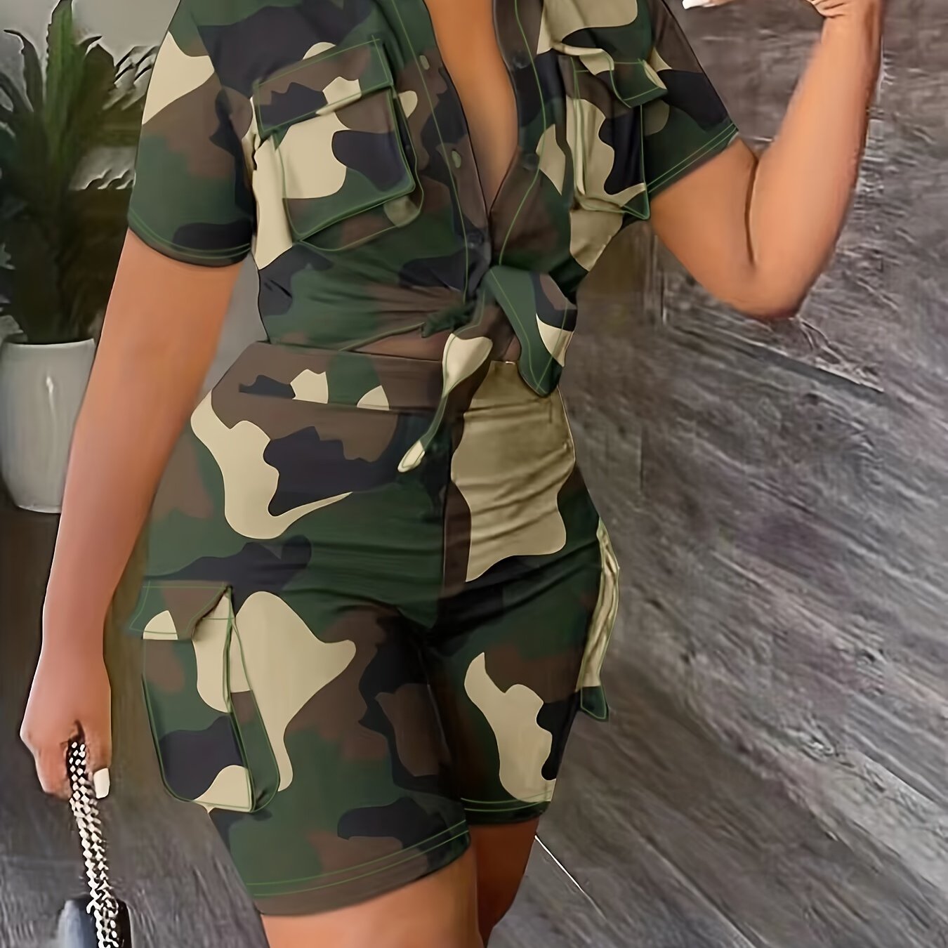 Plus Size Casual Outfits Set, Women's Plus Camo Print Short Sleeve Lapel Collar Button Up Crop Top & Shorts With Flap Pockets Outfits Two Piece Set