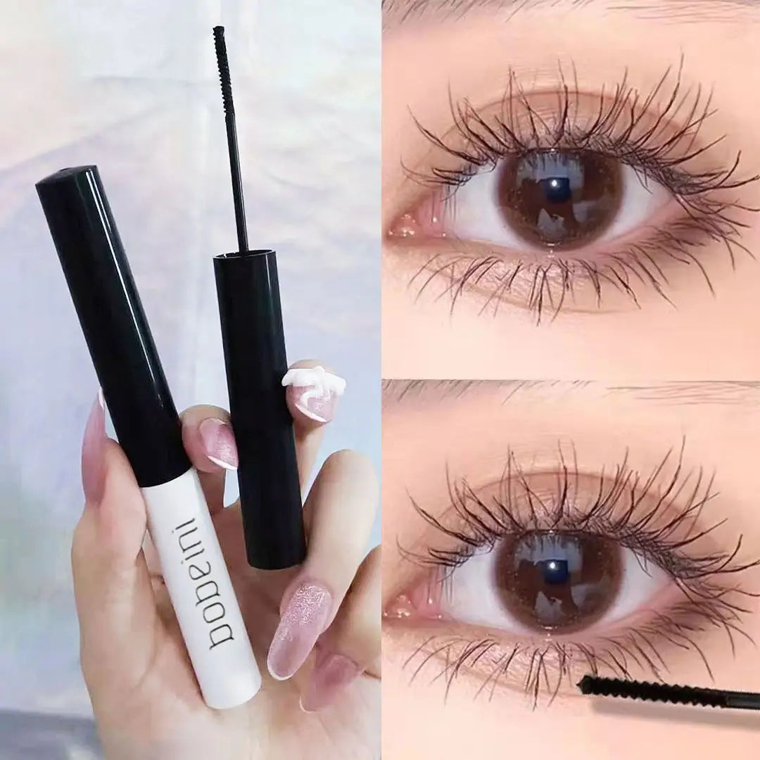 Long, curled eyelashes in black, thick and voluminous, smooth and natural without clumping