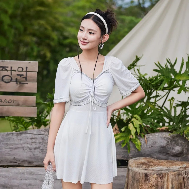 Women One-piece Swimsuits Conservatively Cover Flesh to Make Them Look Slimming and Big Breasts Sexy Soaking in Hot Springs