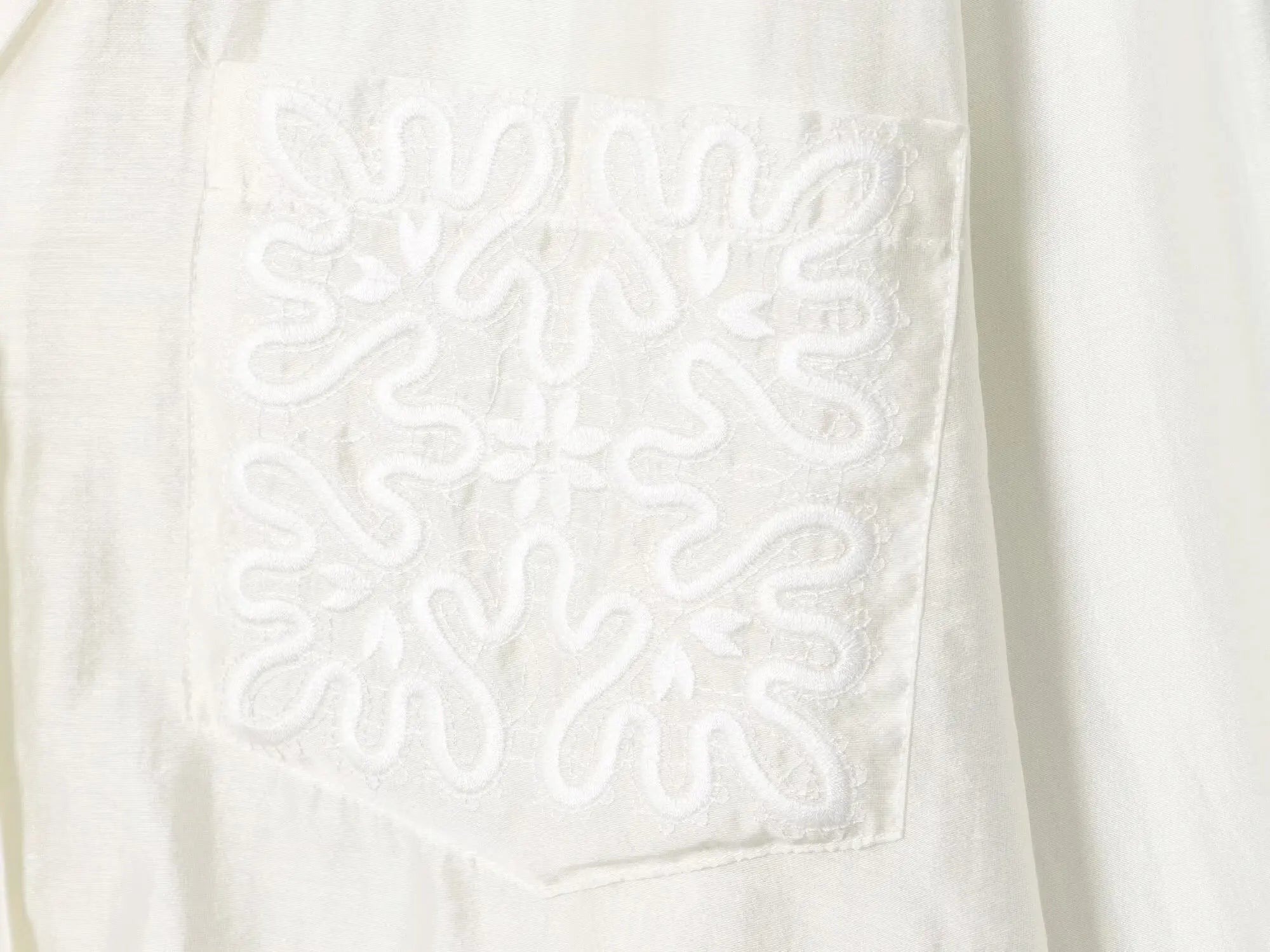 Women's Shirts Autumn 2025 New Fashion Office Shirts Women Chic Pocket Embroidery Retro Elegant Loose Young Blouses Street Tops