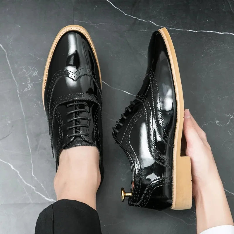 Dress Shoes for Men Classic Gold Black Brock Shoes Fashion Casual Leather Shoes Luxury Business Dress Shoe Zapatos Vestir Hombre