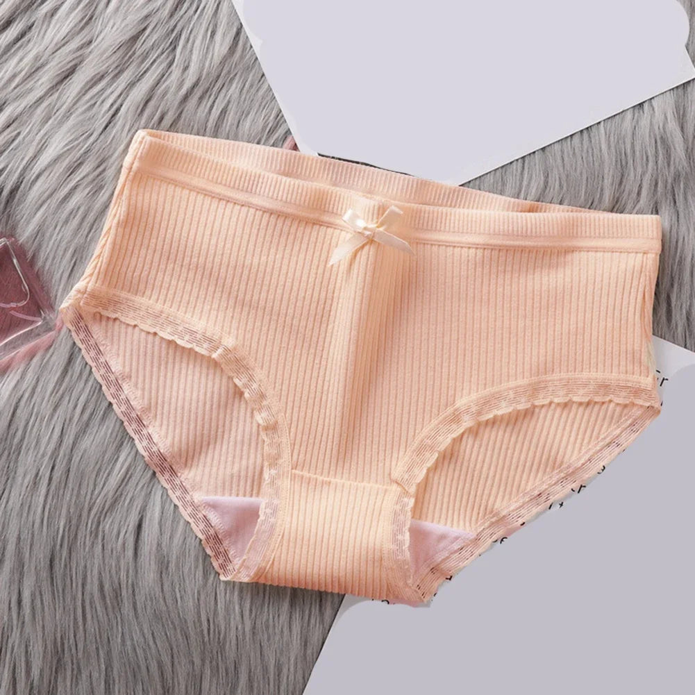 Discover the Comfort Women's Medium Rise Undergarment Designed With A Focus on Breathability & Ease of Movement