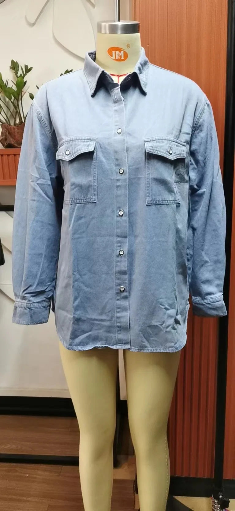 Women Button Down Denim Shirt Casual Long Sleeve V Neck Chambray Blouse Top Boyfriend Style Loose Fit Daily Wear Jean Shirts