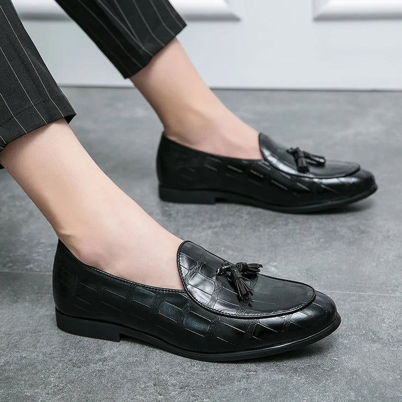 Wedding Shoes For Men Slip On Loafers Trend Tassels Leather Shoes Male Men’s Dress Shoes Business Shoes Men British Style Formal