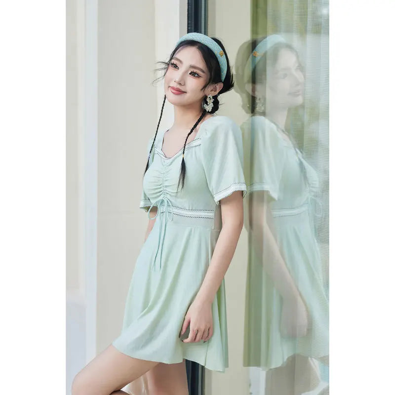 Women One-piece Swimsuits Conservatively Cover Flesh to Make Them Look Slimming and Big Breasts Sexy Soaking in Hot Springs