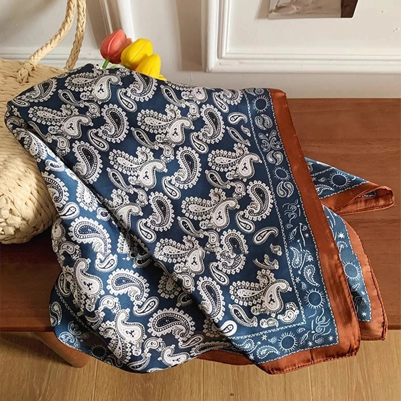 Silk scarf women's 2025 spring and summer new fashion high-end sense retro neck small square scarf accessories