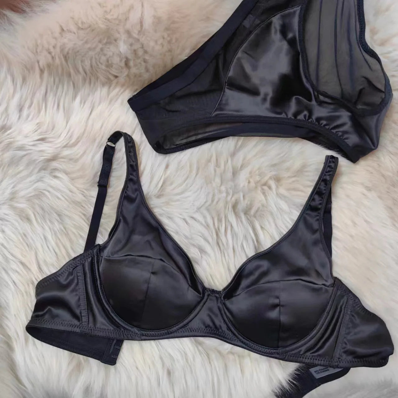 Women Casual Daily Bra Set Thin Elegant Lingerie Set Ladies Underwear Plain Bra and Panty Set
