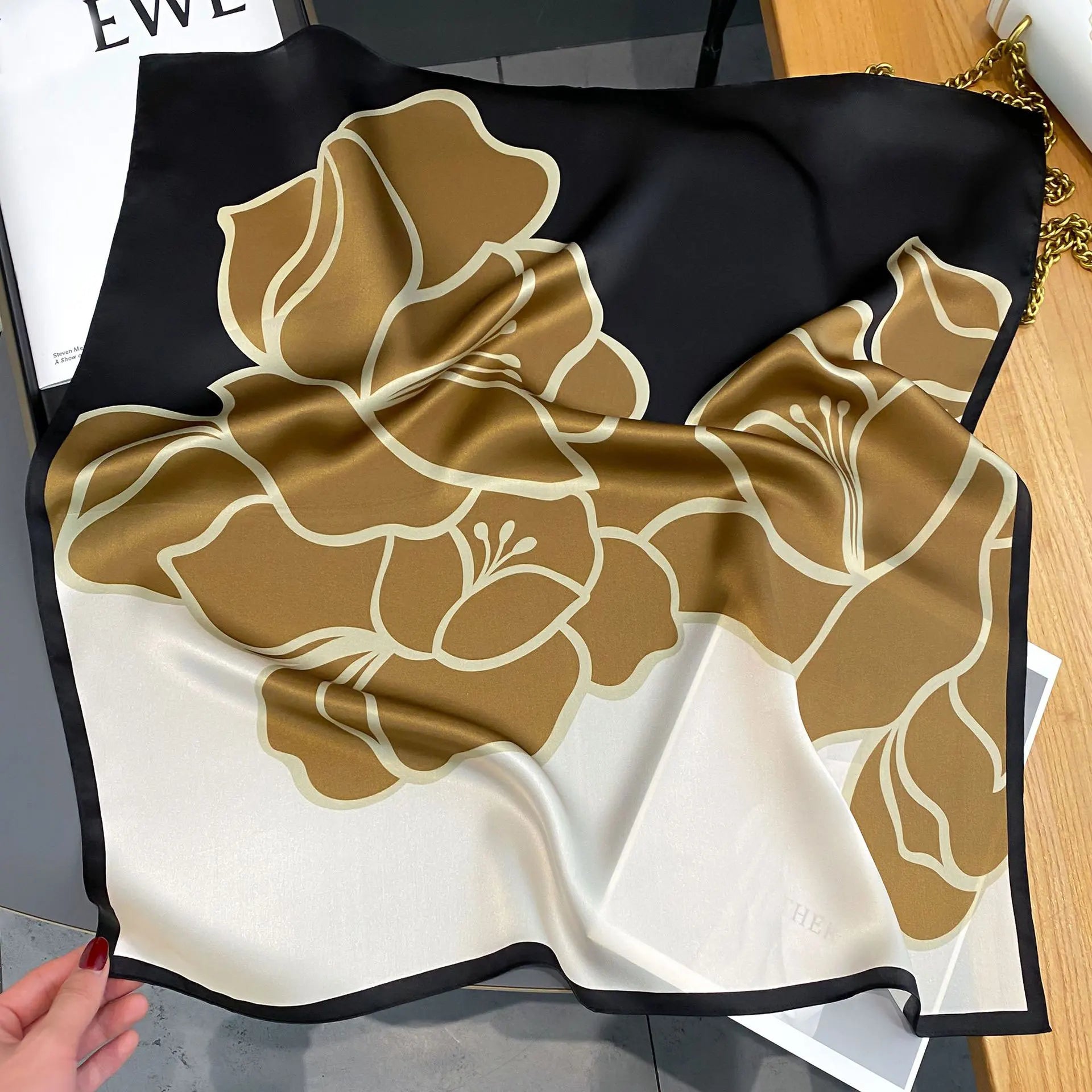 100% Silk Scarf Women Mulberry Luxury High Quality Square Fashion Print Hair Neckerchief Lady Shawl Wraps Hijab Bandana Scarves