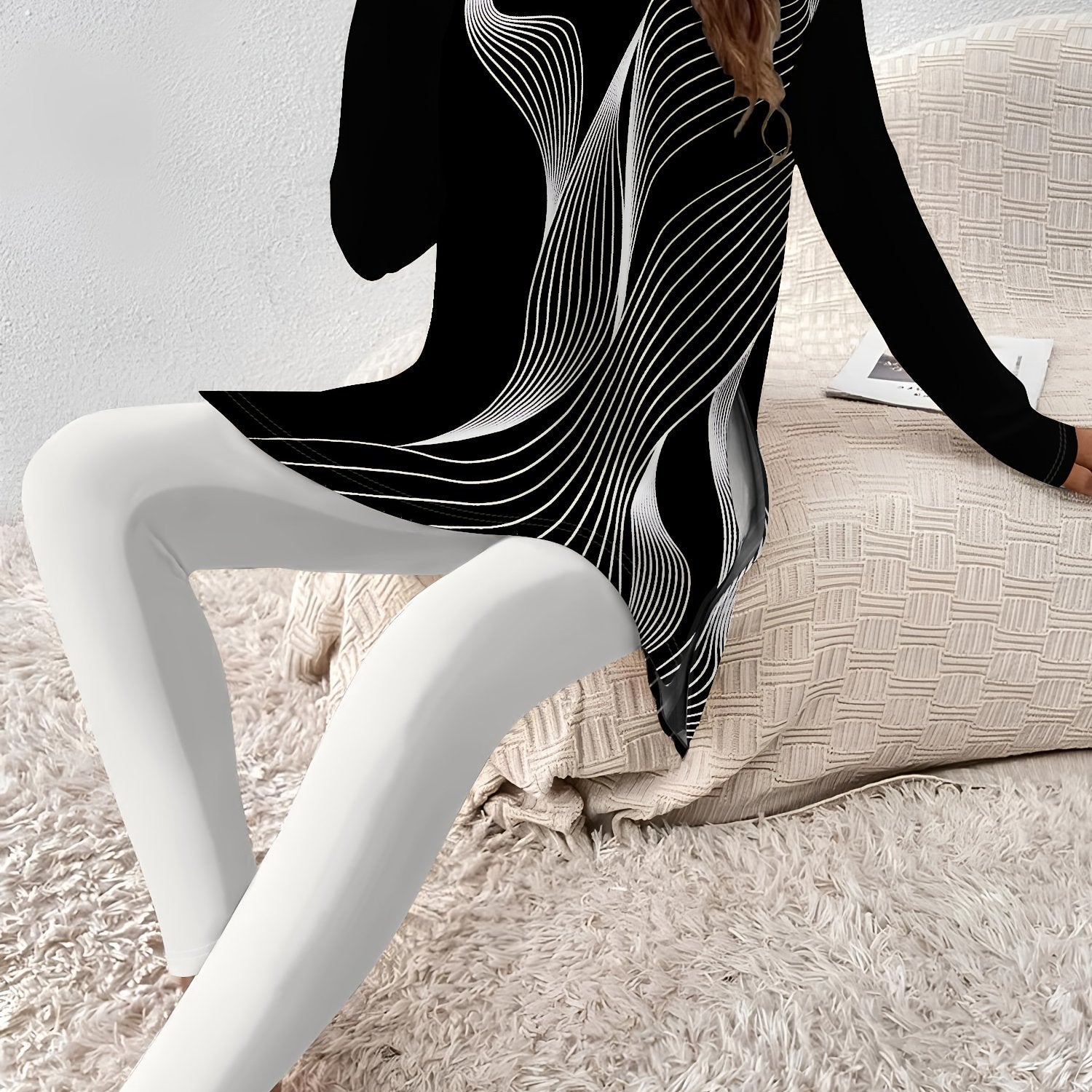 1 Set Women's Elegant Black & White Geometric Print Polyester Pantsuit - All-Over Vertical Stripe Long Sleeve Top & Wide-Leg Trousers, Wrinkle-Resistant Fabric, All-Season Casual to Formal Outfit with Split Detail Crew Neck a